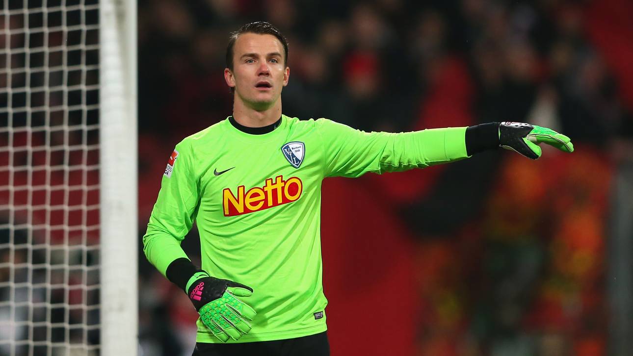 Bochum verlängert mit Torhüter