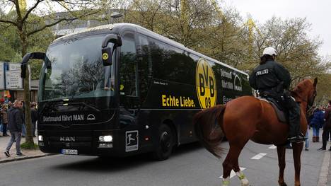 Borussia Dortmunds Mannschaftsbus nach dem Attentat