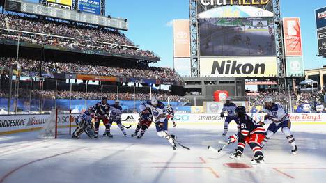 Über 41000 Zuschauer wohnten dem NHL-Spiel zwischen den New York Rangers und den Buffalo Sabres bei