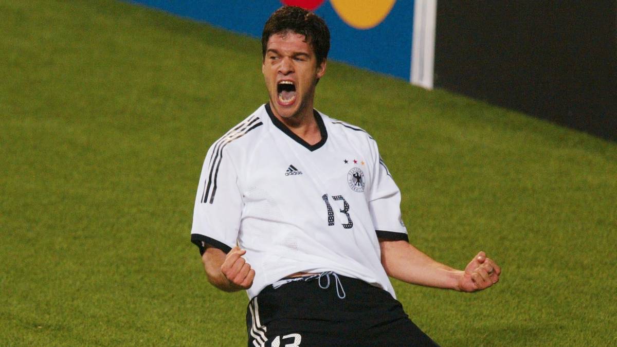 PLATZ 14 - MICHAEL BALLACK (98 Länderspiele/42 Tore): Der langjährige "Capitano" verpasste in seiner Länderspiel-Karriere einen ganz großen Titel. Vize-Weltmeister 2002 und Vize-Europameister 2008 stehen in seiner Vita