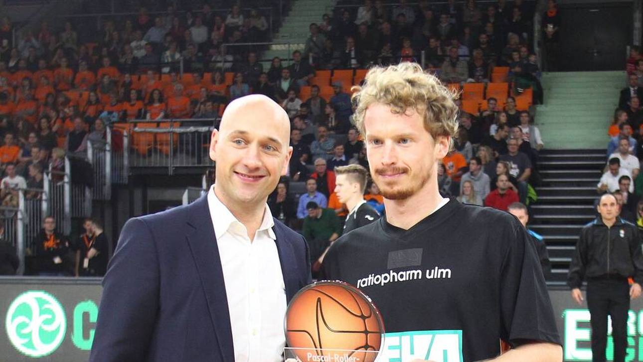 Namenspatron Pascal Roller (l.) mit Rekordpreisträger Per Günther