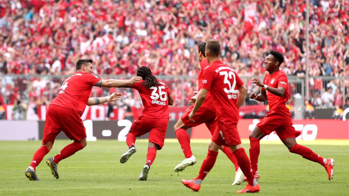 Die Konsequenz der Schwächephase ist das Ende der Rotation. Sanches‘ Bankplatz ist zementiert. In der Rückrunde kommt er lediglich sechs Mal zum Einsatz (dabei 17 Minuten im Schnitt). Immerhin: Am 34. Spieltag gegen Frankfurt gelingt ihm sein erstes Saisontor. SPORT1-Note: 4
