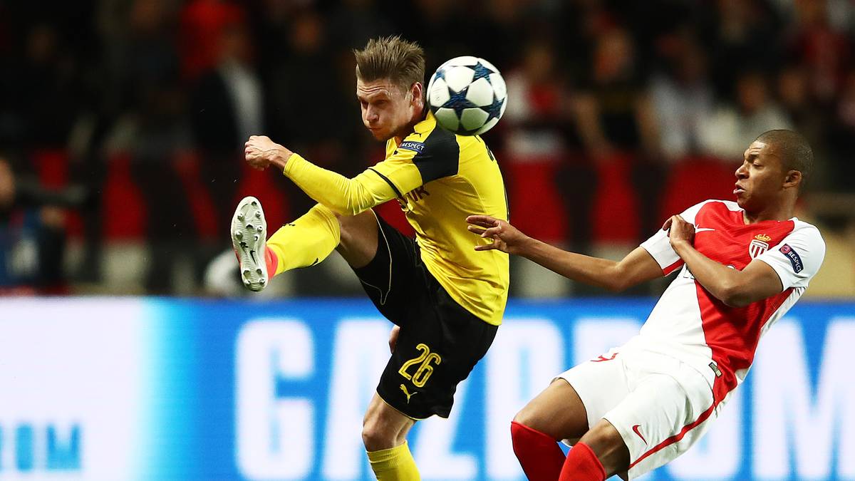 LUKASZ PISZCZEK: Gab den rechten von drei Innenverteidigern, musste zwei frühe Gegentore über seine Seite hinnehmen. Schon im Hinspiel mit einem Katastrophenpass, leitete in Monaco durch einen schlimmen Fehler das 1:3 ein. Als echter Außenverteidiger scheint der Pole wertvoller - SPORT1-Note: 4
