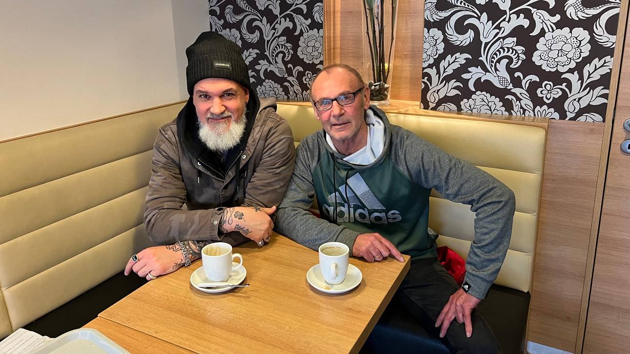 Dieter Eckstein (r.) mit SPORT1-Reporter Reinhard Franke