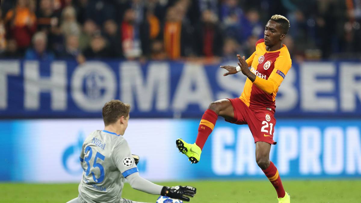 ALEXANDER NÜBEL: Zu Beginn ruhig am Ball, mit ein paar guten Pässen. Starke Parade im Eins-gegen-Eins. Aber dann zwei leichtsinnige Ballverluste, einer hätte fast zum 1:1 geführt. SPORT1-Note: 3