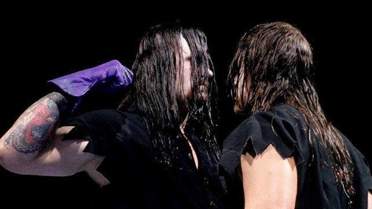Der echte Undertaker (l.) besiegte beim WWE SummerSlam 1994 seinen Doppelgänger