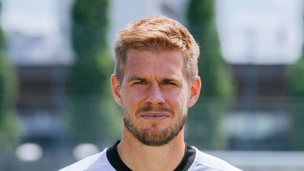 PLATZ 10 - VFB STUTTGART: 79,95 (Puma). Aufsteiger VfB Stuttgart belegt im Preisranking einen Mittelfeldrang