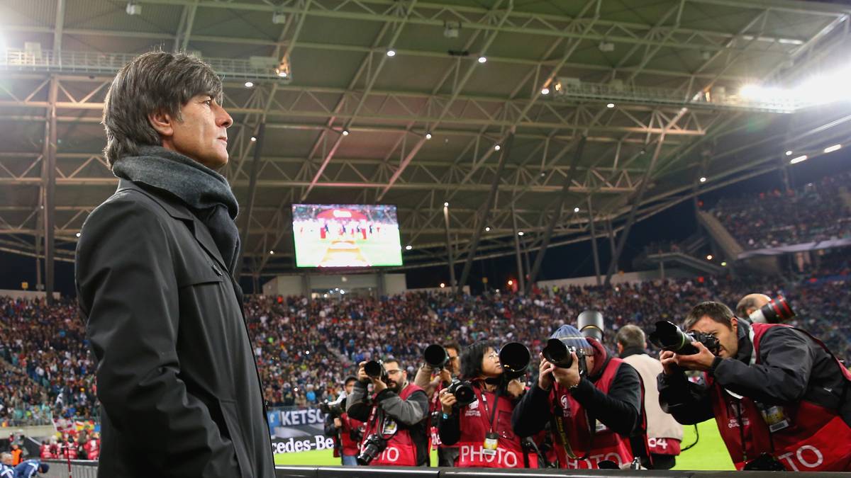 Die Qualifikation zur EURO 2016 gelang, verlief aber etwas holpriger als gedacht. Erst am letzten Spieltag sicherte sich Löws Team mit einem 2:1-Sieg gegen Georgien den Gruppensieg vor Polen