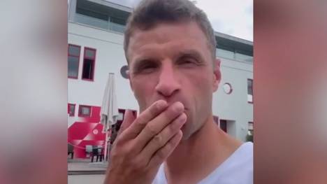 Thomas Müller postet auf seinem Instagram-Kanal ein Abschiedsvideo von der Säbener Straße, dem Trainingsgelände des FC Bayern. Das scheidende Münchner Urgestein wirkt angefasst.