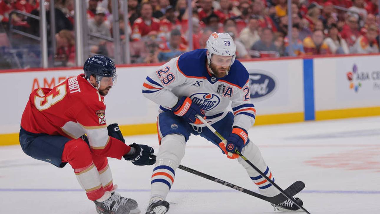 Leon Draisaitl (rechts) kämpft um den NHL-Titel