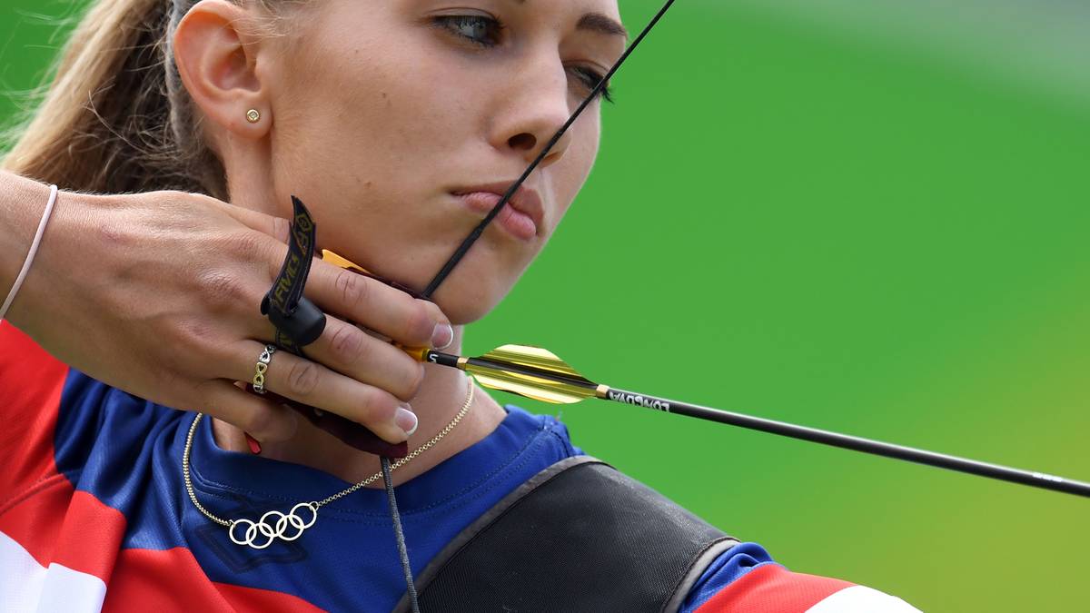 Bogenschießen kann so schön sein. Zum Beispiel mit der Slowakin Alexandra Longova