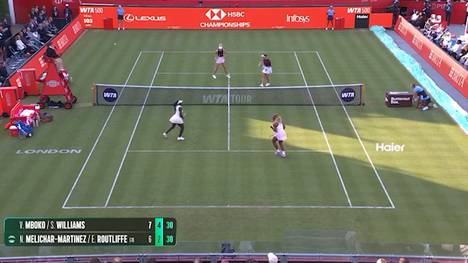 Serena Williams hat nach vier Jahren ihr Comeback auf der Tour bei den Queen's Club Championships gefeiert. Die Tennislegende ließ im Doppel ihre alte Klasse aufblitzen und gewann den Auftakt mit 7:6, 6:2.