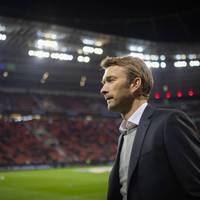 Dass Leverkusen eine bislang fast perfekte Hinrunde bestreitet, ist eng mit dem Namen Simon Rolfes verbunden. Der 41-Jährige hat die richtigen Schlüsse aus vorangegangenen Krisen gezogen - und Bayer zu einem echten Titelaspiranten geformt. 