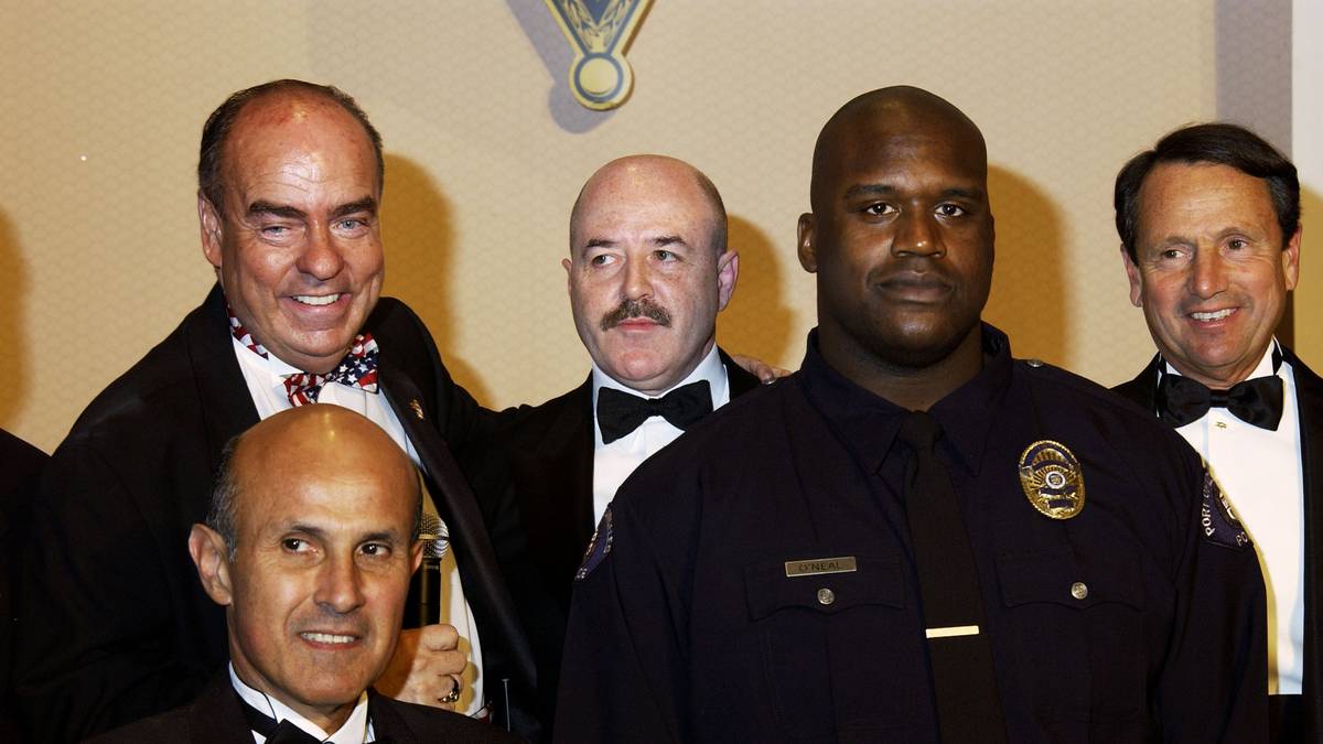 ...oder als Hilfssheriff in Doral/Florida - noch während seiner aktiven Zeit hatte er angekündigt, Vollstrecker des Gesetzes werden zu wollen