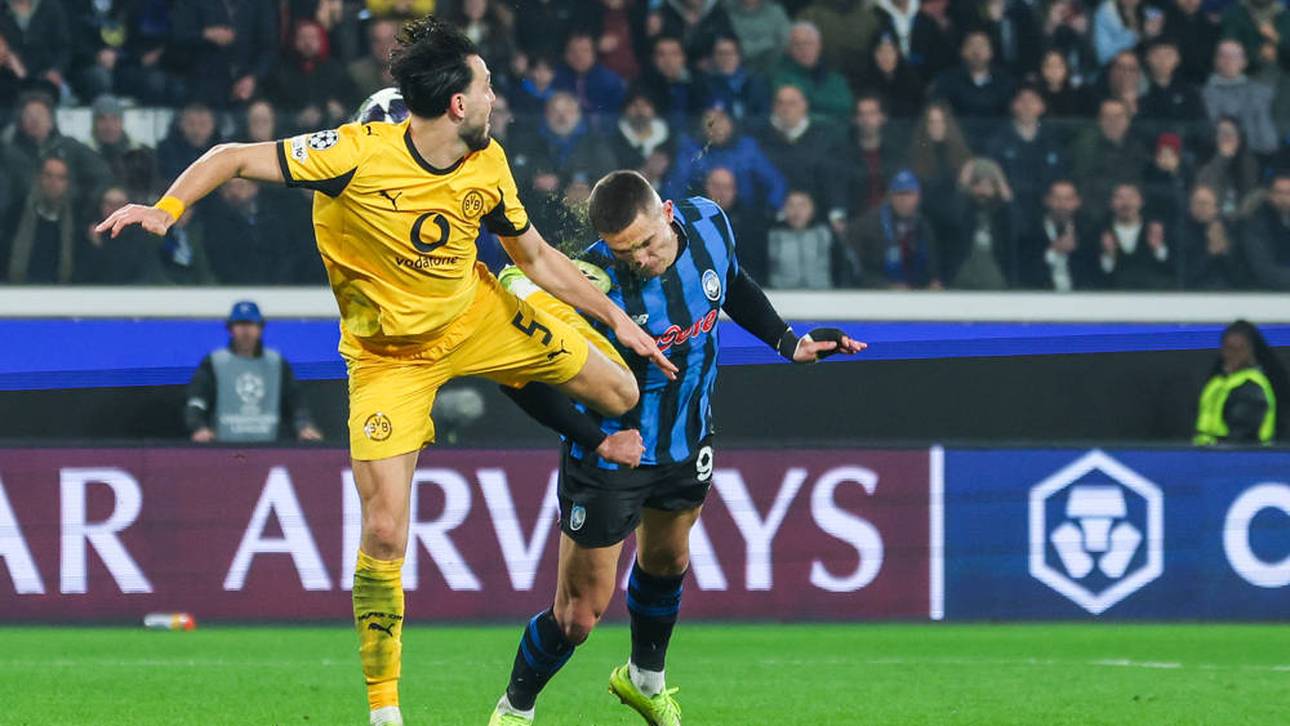 Eine Aktion von Ramy Bensebaini mit blutigen Folgen für Bergamo-Stürmer Nikola Krstovic