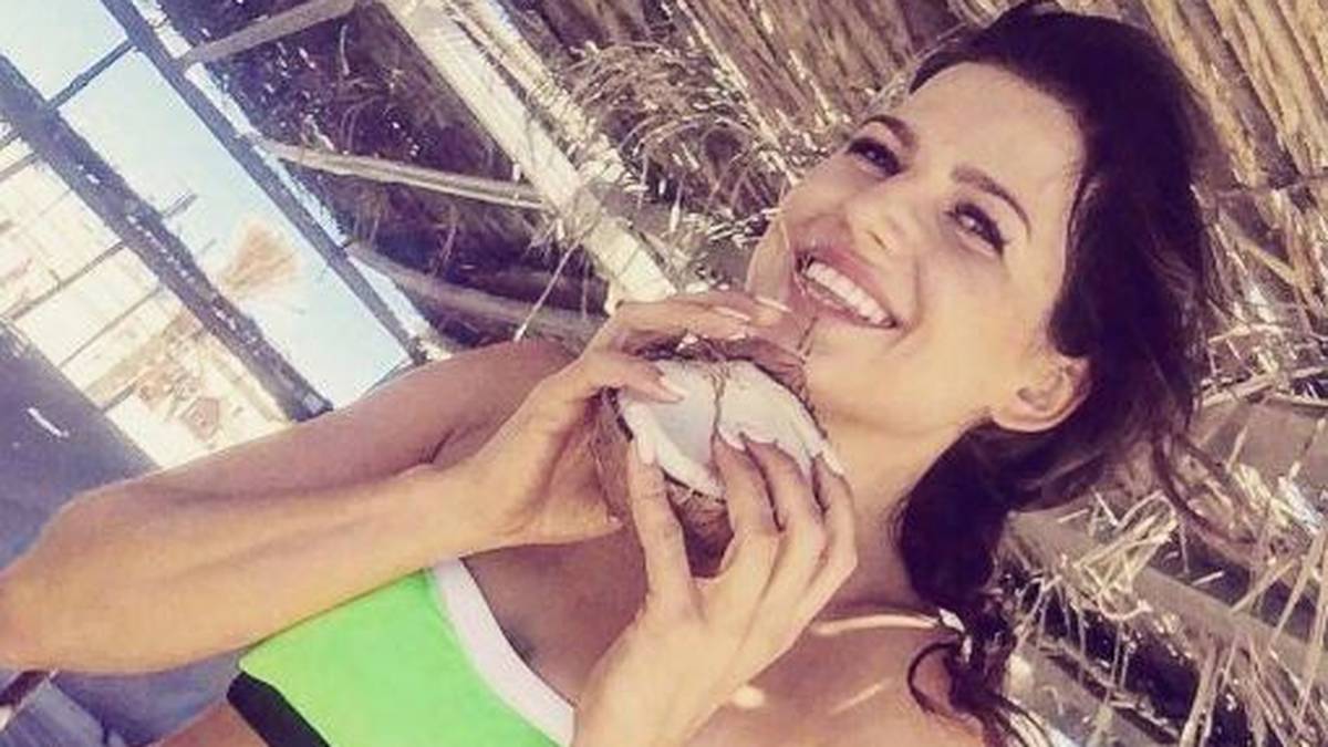 Seine Frau Anna ist erfolgreiche Kampfsportlerin, die unter anderem bei der Fudokan-Karate-WM Gold mit der polnischen Mannschaft gewann