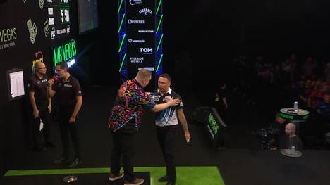 Ricky Evans schlägt Gerwin Price im ersten Spiel des Grand Slam of Darts und holt sich die ersten Punkte in Gruppe D.