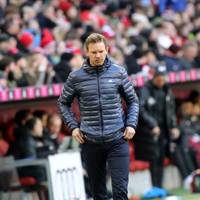 Julian Nagelsmann hat bereits vor dem Anruf des FC Bayern von seinem Aus als Münchner Cheftrainer erfahren. Hasan Salihamidzic und ein Journalist klären auf.