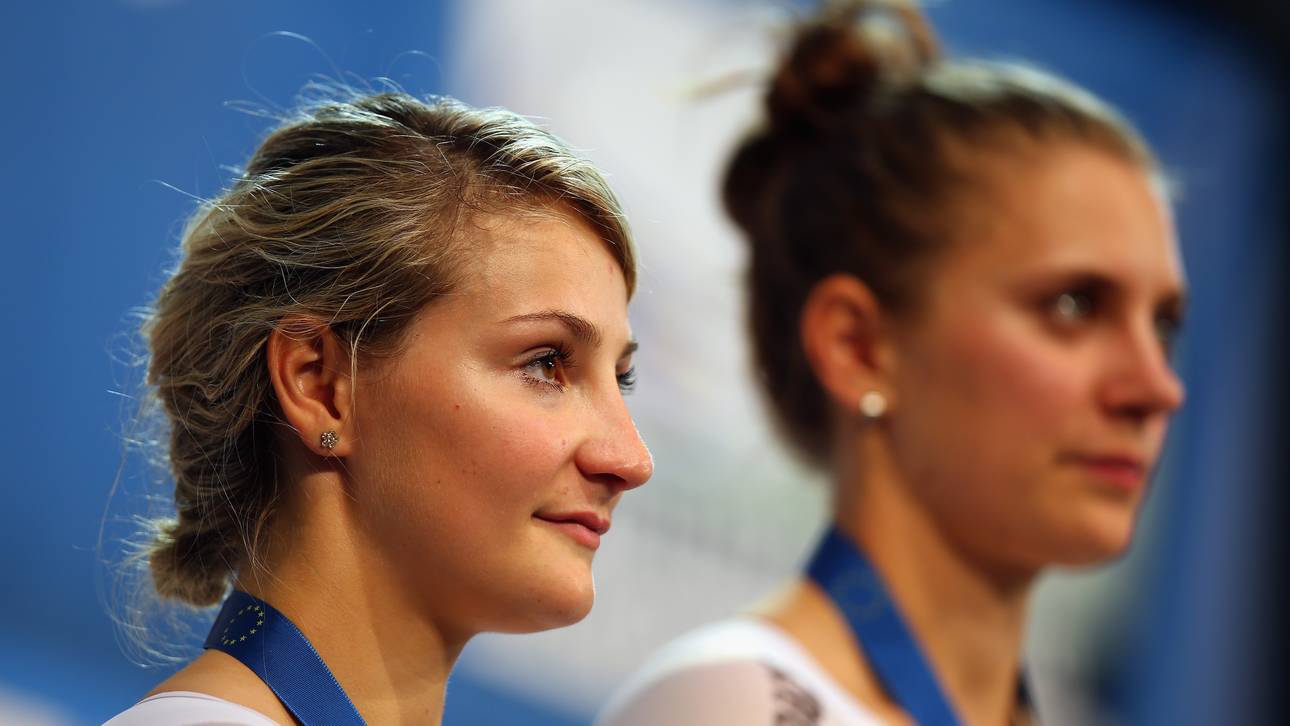 Gelähmte Vogel gibt Pressekonferenz