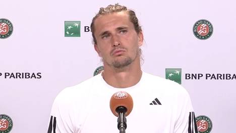 Alexander Zverev zeigt sich nach seinem Zweitrunden-Erfolg gegen Tomas Machac in Roland Garros zufrieden mit seiner Leistung. 