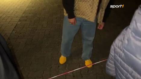 Die nächsten Länderspiele stehen an. Bei der Ankunft am Teamhotel sorgten wieder mal Gnabry und Sané mit ihren Outfits für Aufsehen.