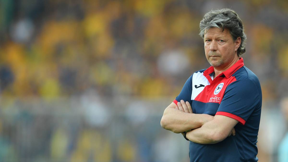 JEFF SAIBENE (Arminia Bielefeld): "Ich sehe den 1. FC Köln, den Hamburger SV und den FC Ingolstadt ganz vorne, weil sie jeweils einen sehr gut besetzten Kader und die besten finanziellen Möglichkeiten haben"