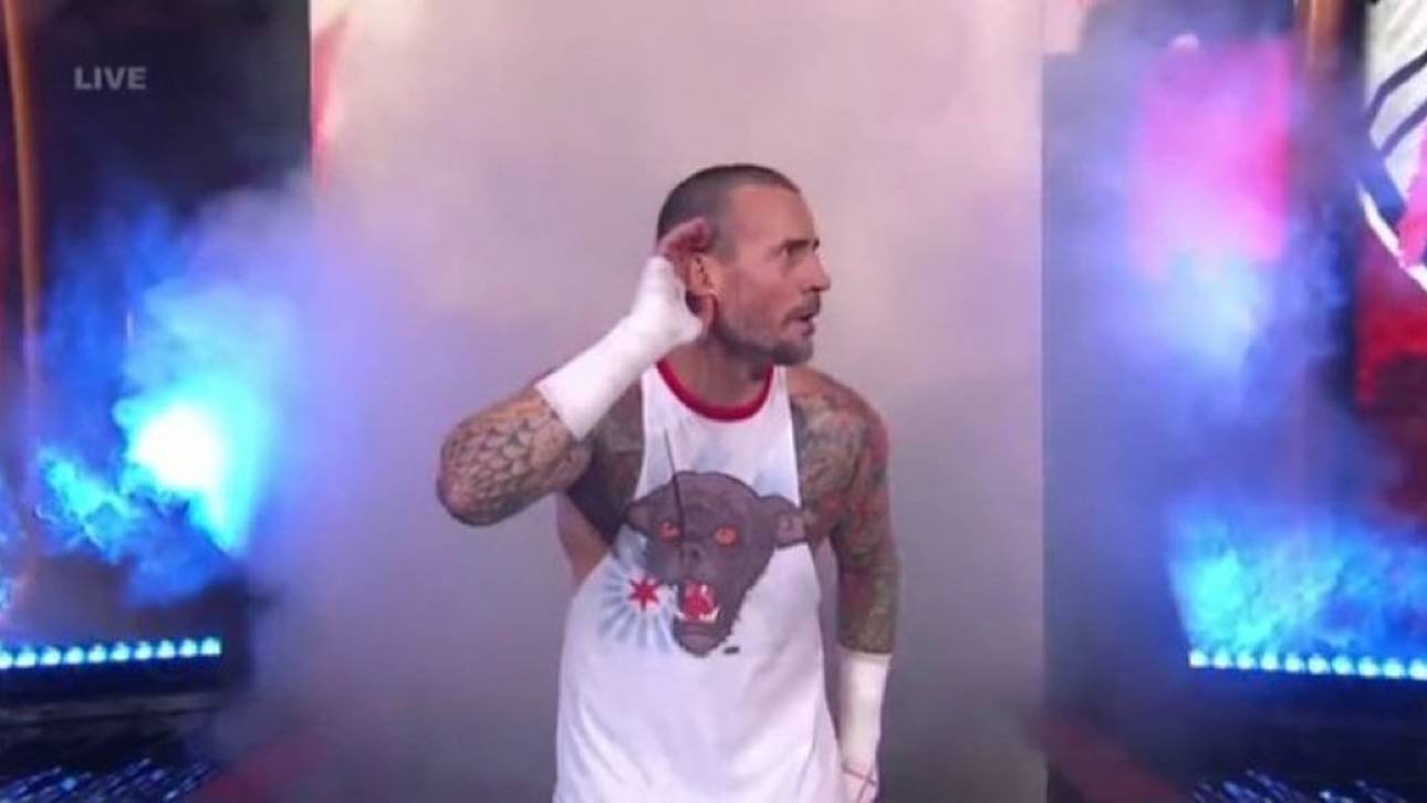 CM Punk kassiert laute Buhrufe