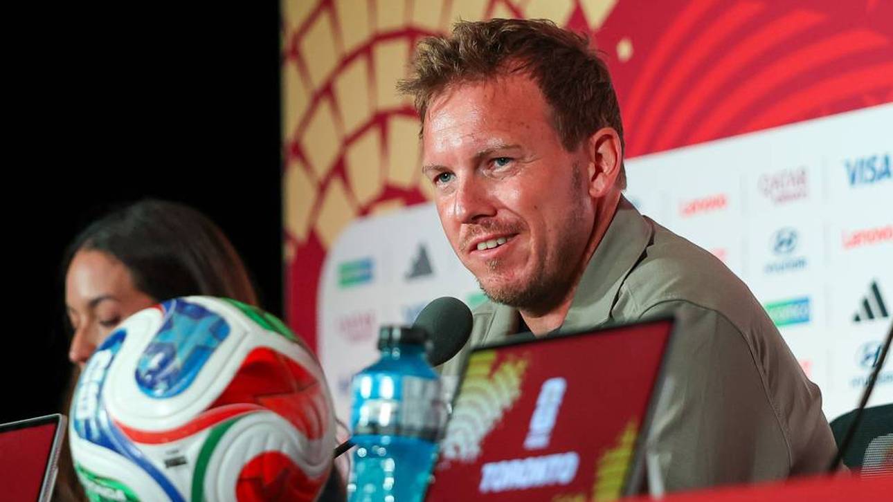 Schlangen-Alarm? Nagelsmann witzelt