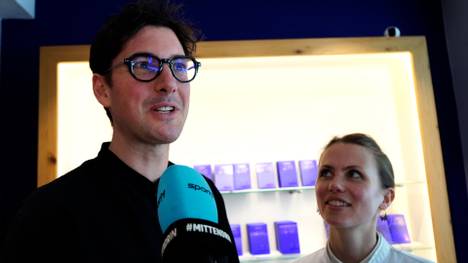 Kurz vor dem WM-Viertelfinale zwischen Frankreich und Marokko fragt SPORT1-Reporter Niclas Löwendorf bei den Franzosen einmal nach, wer eigentlich ihr großer Superstar ist.