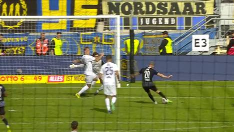 Der 1. FC Saarbrücken gewinnt klar im Ludwigsparkstadion gegen Erzgebirge Aue. Florian Pick avanciert zum Matchwinner.