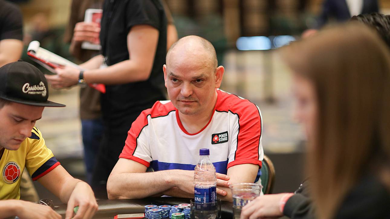 Hobbyspieler macht trotz Aus Kasse