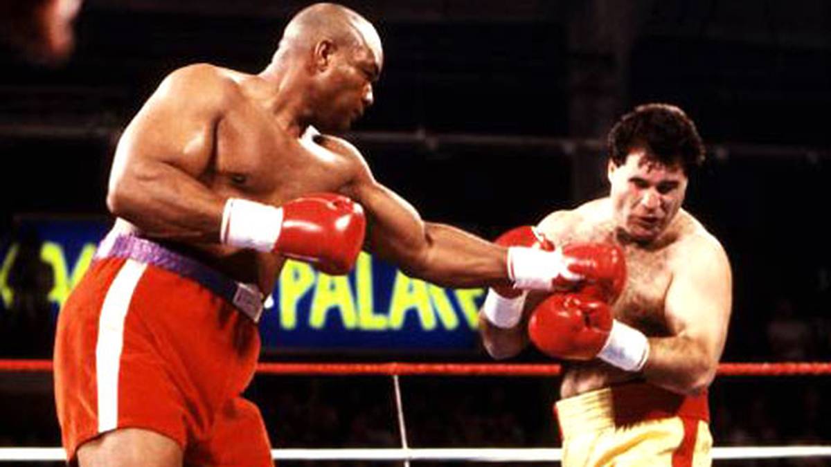 Nachdem sich Foreman als Prediger versucht und in Geldnöte gerät, kehrt er 1987 in den Ring zurück. Seine ersten 18 Kämpfe gewinnt er alle vorzeitig, auch gegen den späteren Weltmeister Evander Holyfield. Hier verprügelt er im Jahr 1988 Guido Trane