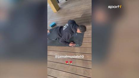 Leon Goretzka postet ein Video vom Liegestütz-Training seines Teamkollegen Jamal Musiala. Frotzelnde Kommentare inklusive.