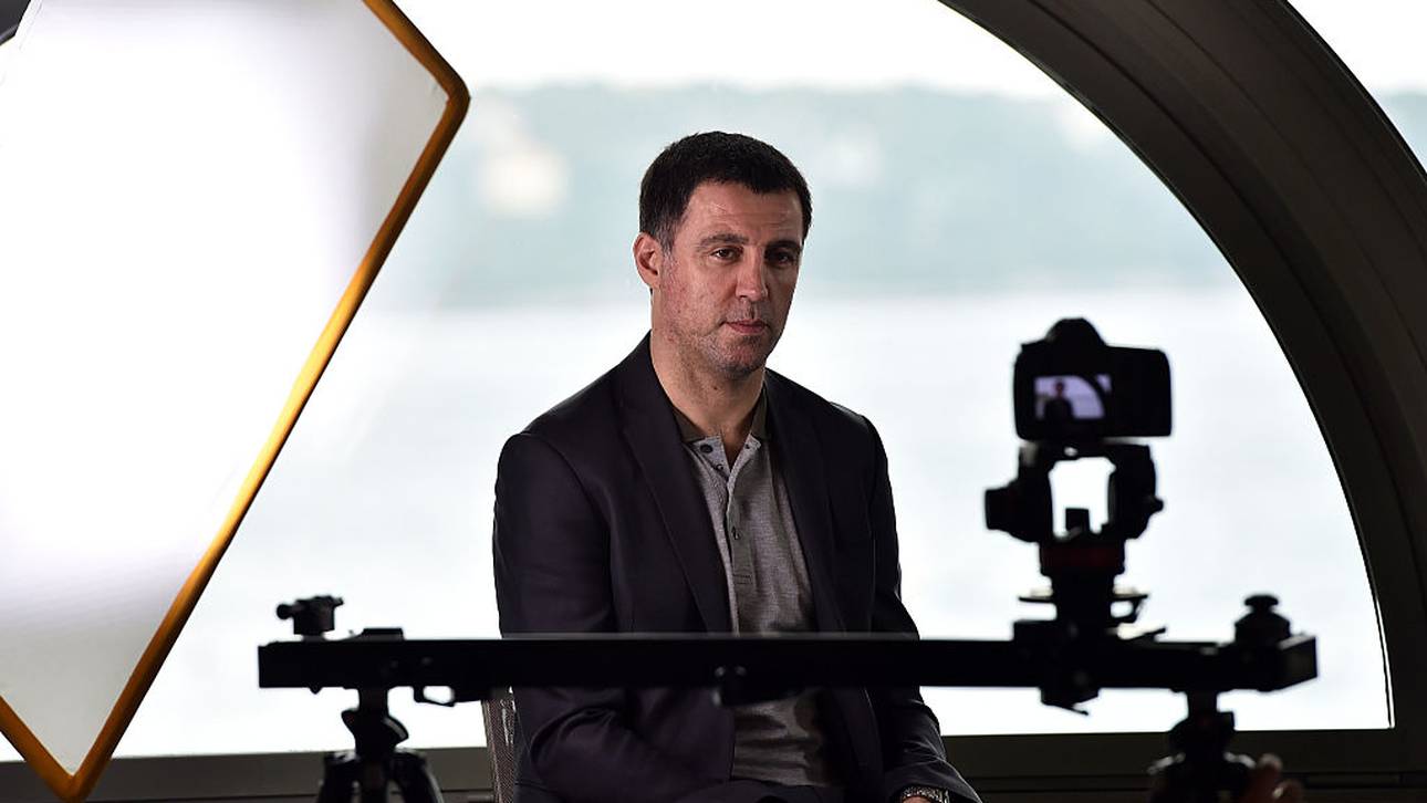 Hakan Sükür bei einem Medientermin 2014