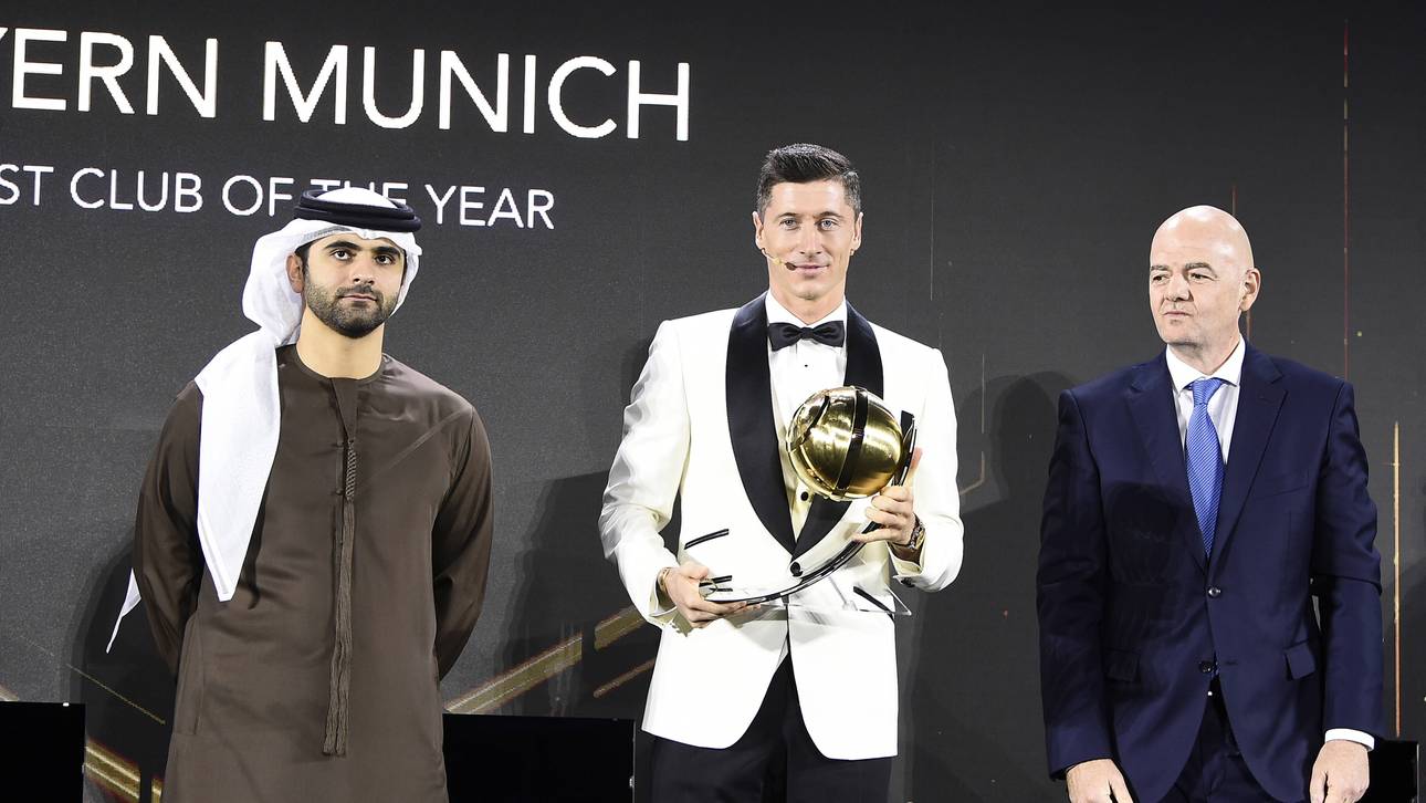 Robert Lewandowski holte sich die Auszeichnung in Dubai persönlich ab