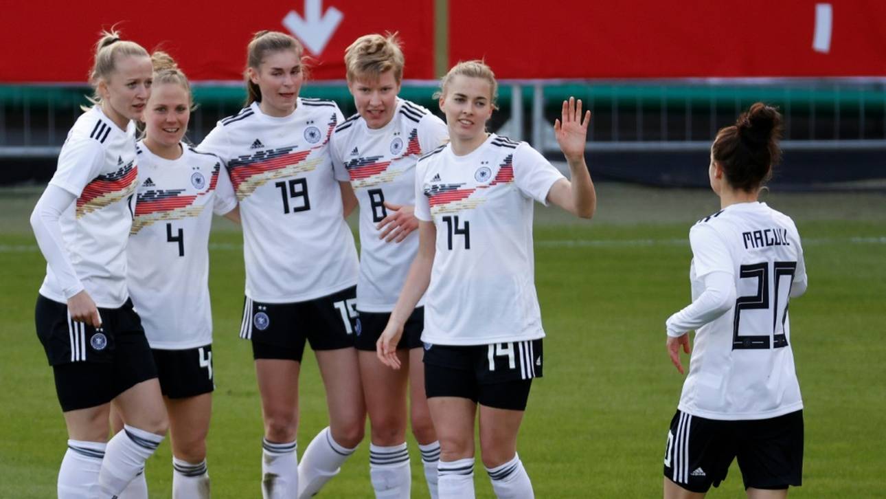 DFB-Frauen spielen in Offenbach
