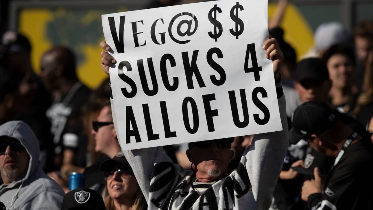 Raiders mit Buhrufen verabschiedet