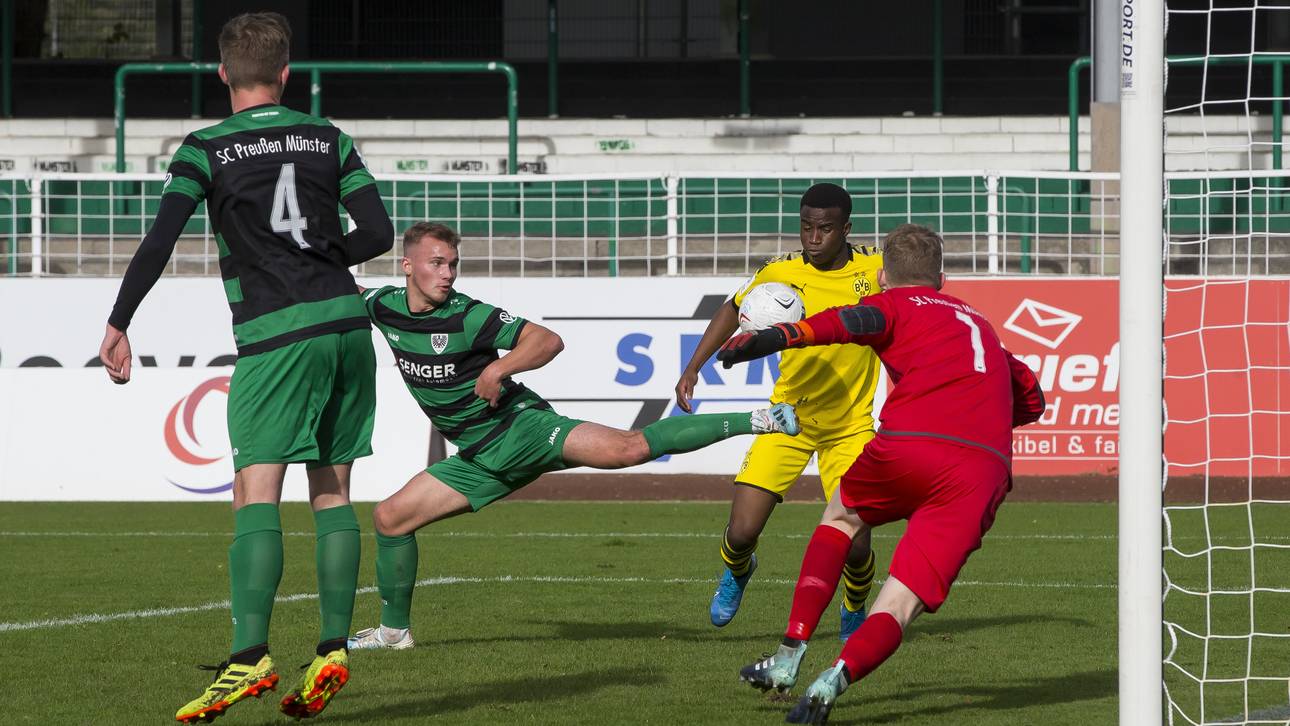 Blitz-Hattrick bei Moukokos Gala