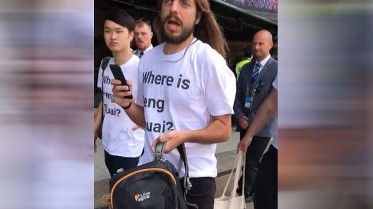 Brisanter T-Shirt-Wirbel in Wimbledon