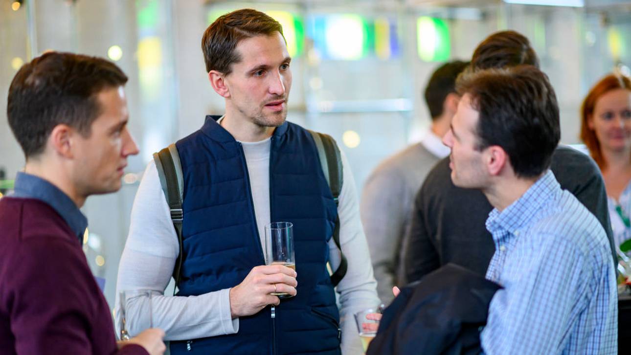 Adler studiert mit Drogba und Kaká