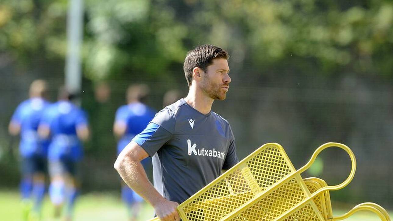 Xabi Alonso trainiert San Sebastian B in der zweiten Saison