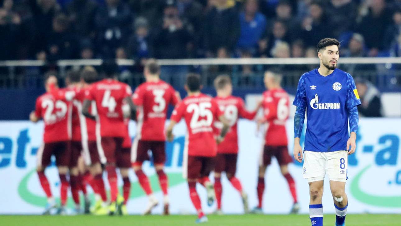 Dreierpacker Hennings bestraft S04