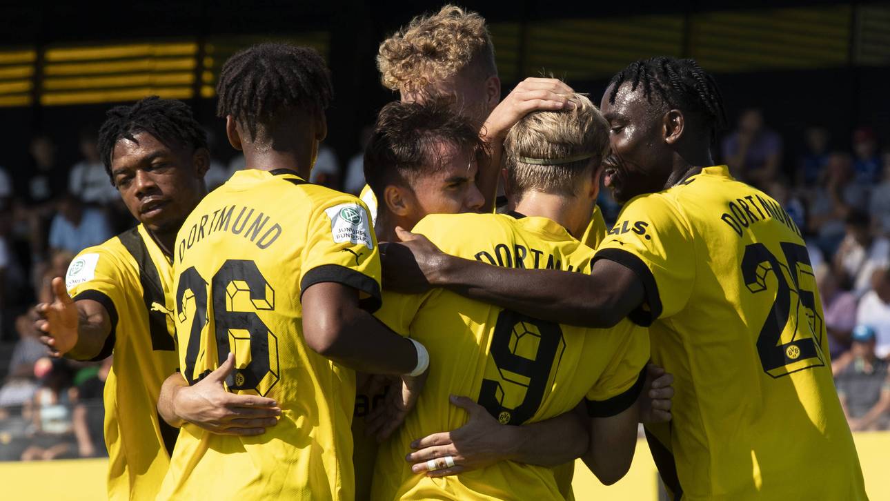 S04 staunt nach Derbypleite gegen BVB