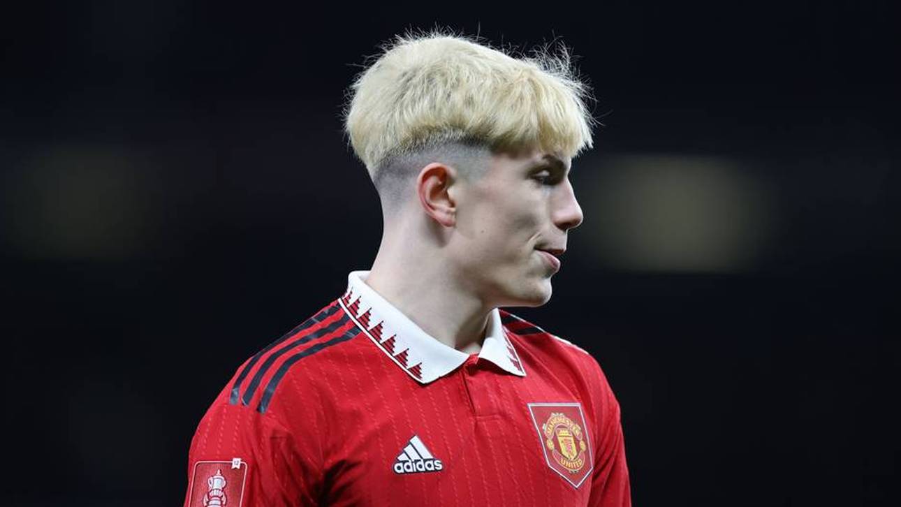 ManUnited-Star mit E-Zigarette im Netz