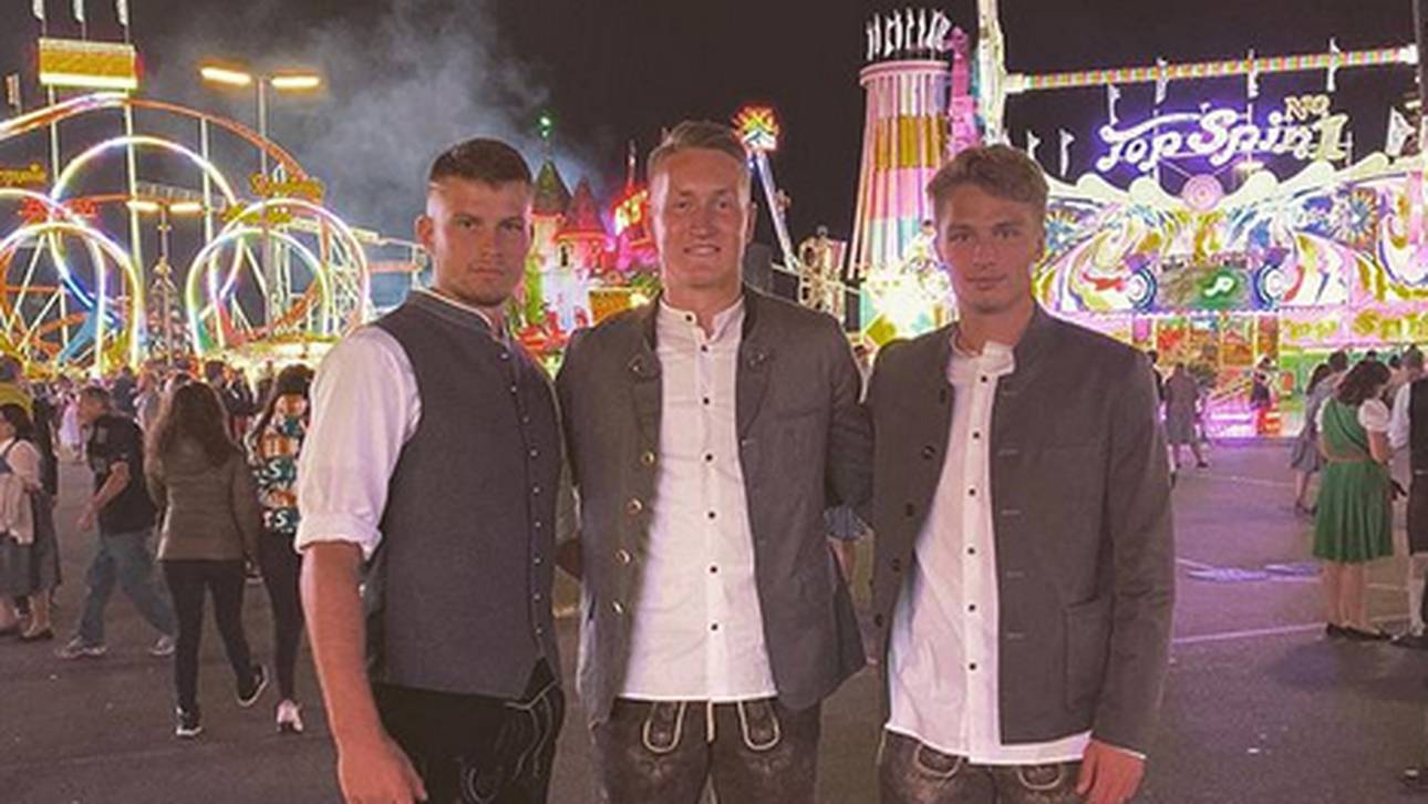 Unter der Woche besuchte Fiete Arp zusammen mit seinen Mitspielern Lars Lukas Mai und Ron-Thorben Hoffmann die Wiesn