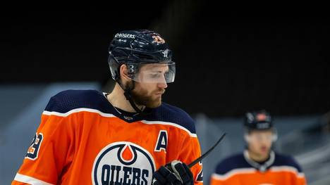 In der NHL fiel die Partie der Edmonton Oilers um Leon Draisaitl bei den Montreal Canadiens wegen eines Coronafalls kurzfristig aus