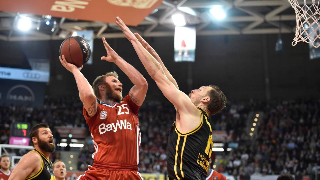 Bayern bezwingen Riesen problemlos