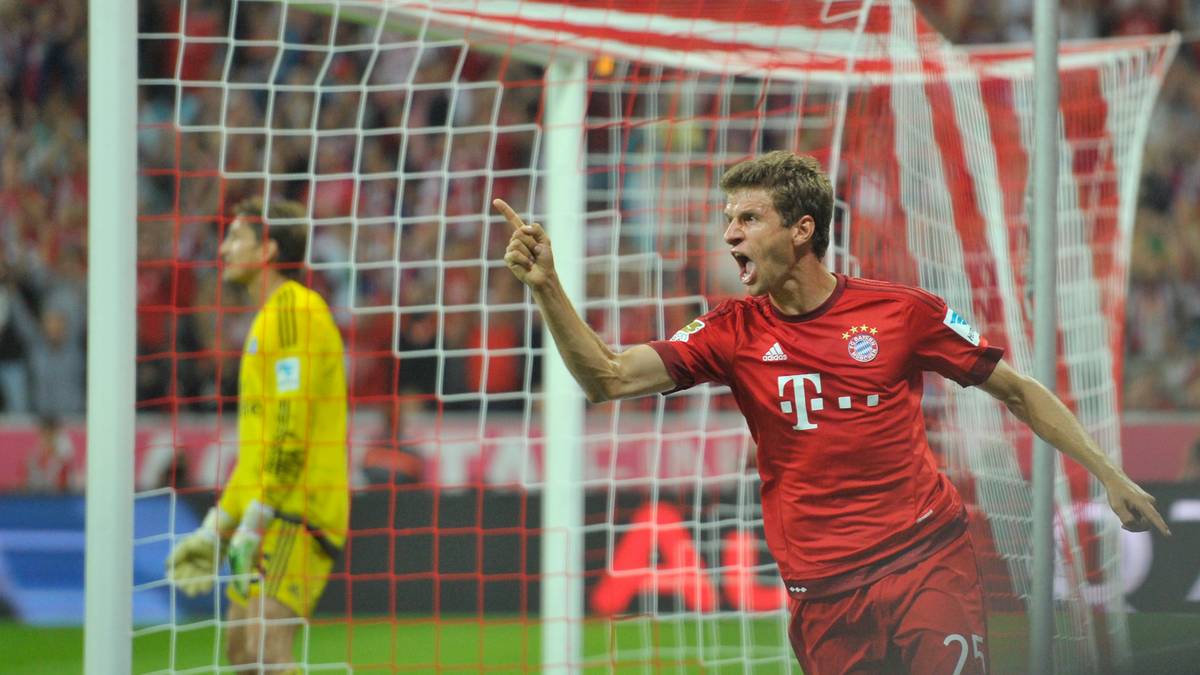 Wenn die Tormaschine erst einmal läuft, sind die Münchner nicht zu bremsen: Thomas Müller schnürt einen Doppelpack - 4:0! 