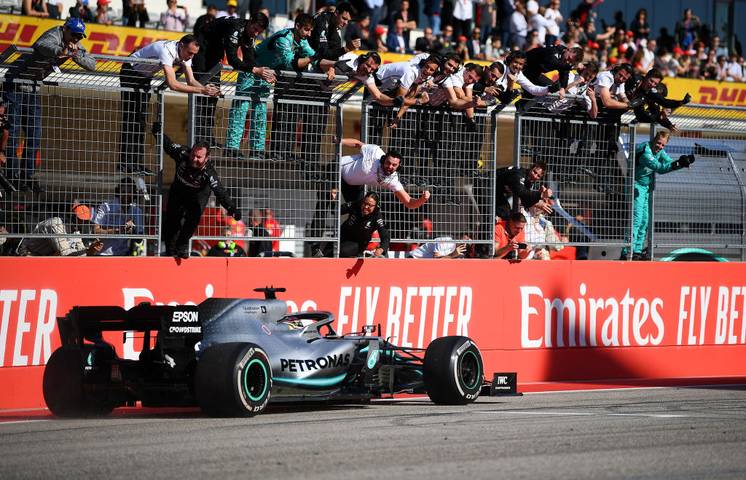 Formel 1 Mercedes Entfernt Monaco Rad Von Valtteri Bottas Mit Spezialwerkzeug