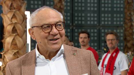 Trainer-Legende Felix Magath blickt nach dem letzten Bundesliga-Spieltag vor Weihnachten auf die bisherige Spielzeit zurück. Dabei blickt er auf einen Tipp zurück, bei dem er sich besonders weit aus dem Fenster gelehnt hatte. 